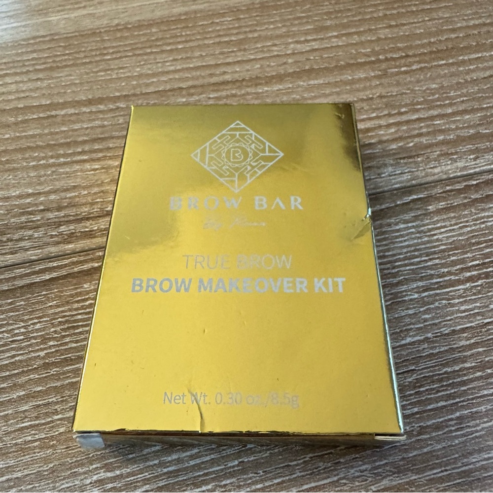 NWOT: Brow Bar True Glow Brow Makeover Kit - Trio set color Dark